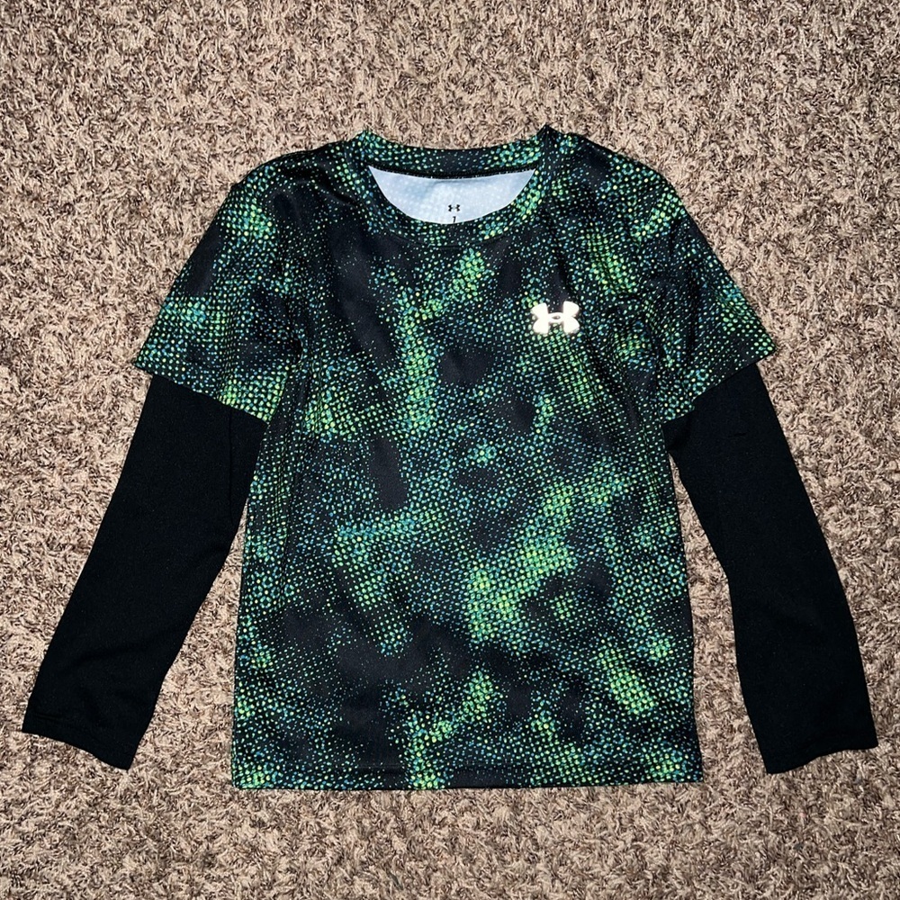 Boys Under Armour long sleeve shirt, size 7